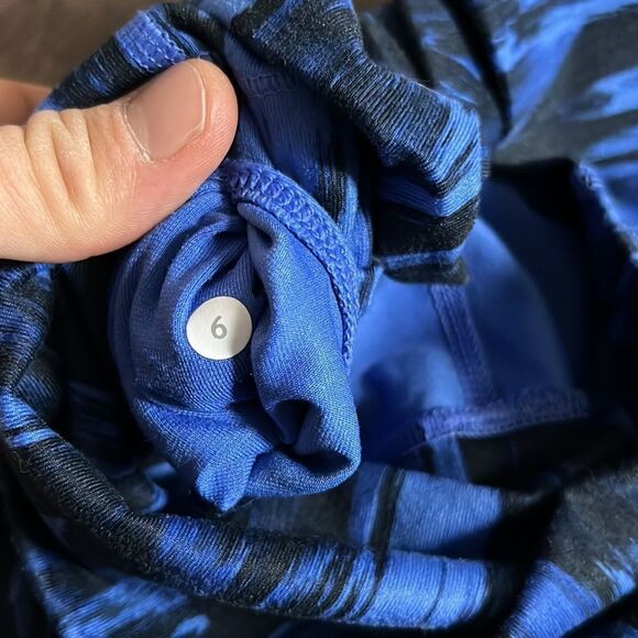 lululemon Blue And Black Deep Breath high rise Legging Size 6 GUc - Picture 4 of 7